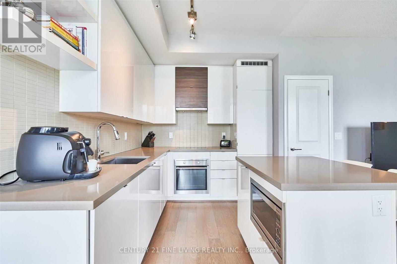 Photo 5 of 1907 59 Annie Craig Drive, Toronto ON