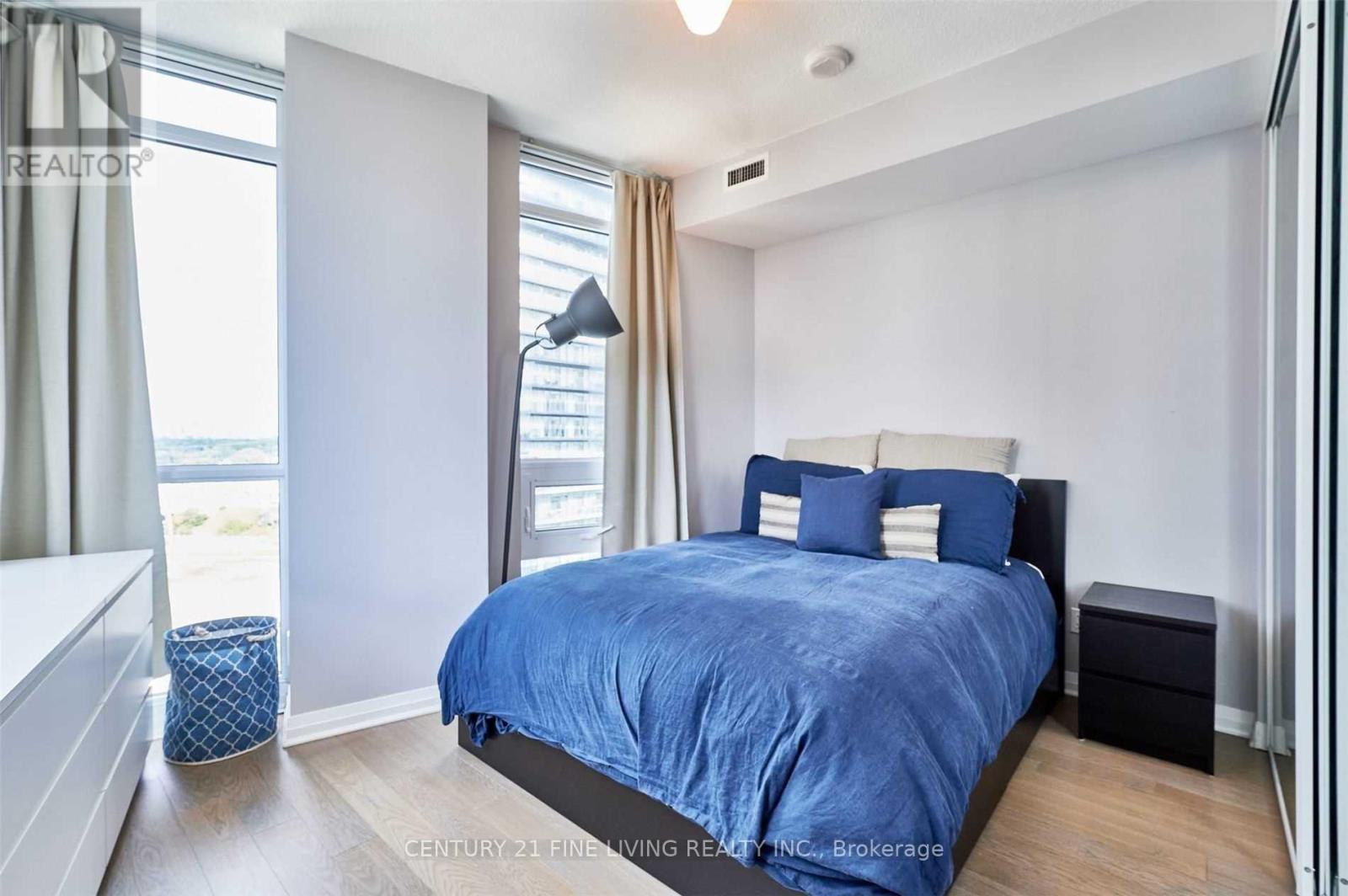 Photo 8 of 1907 59 Annie Craig Drive, Toronto ON