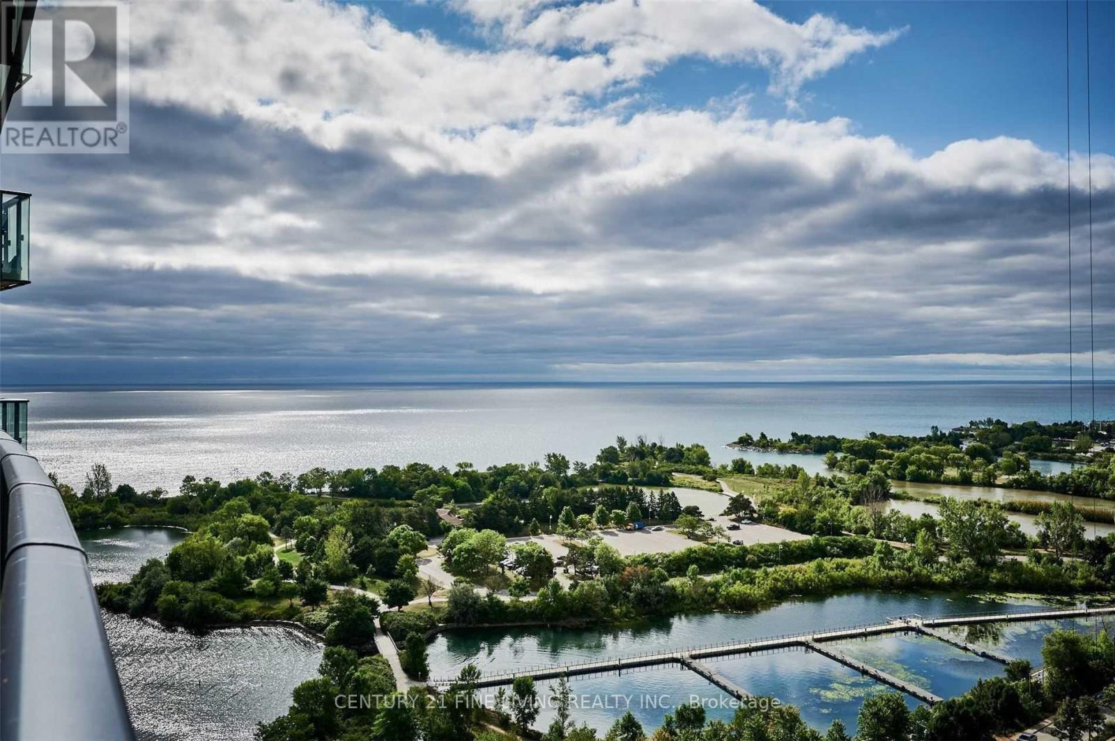 Photo 9 of 1907 59 Annie Craig Drive, Toronto ON