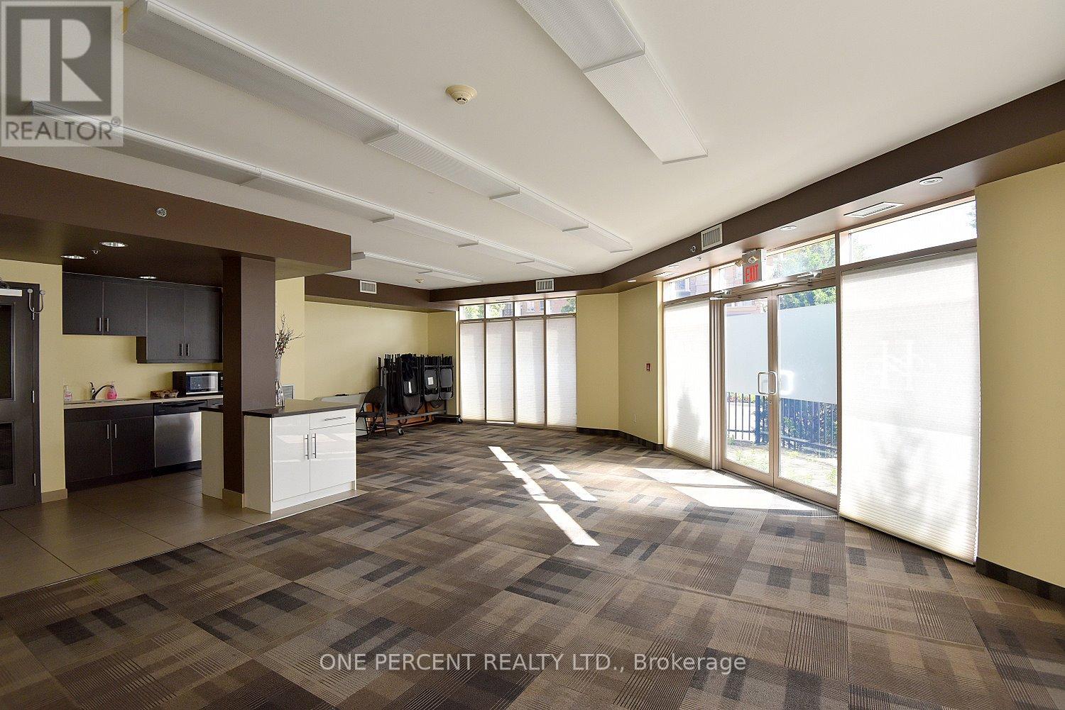 Photo 26 of 231 5317 Upper Middle Road, Burlington ON