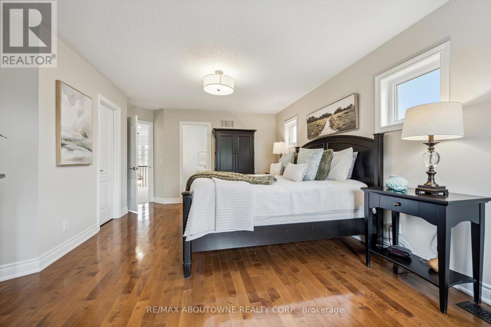 Photo 23 of 101 Westchester Road, Oakville ON