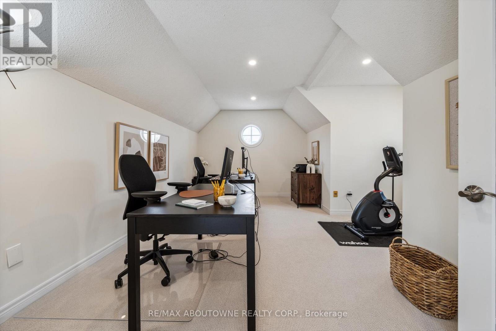 Photo 29 of 101 Westchester Road, Oakville ON