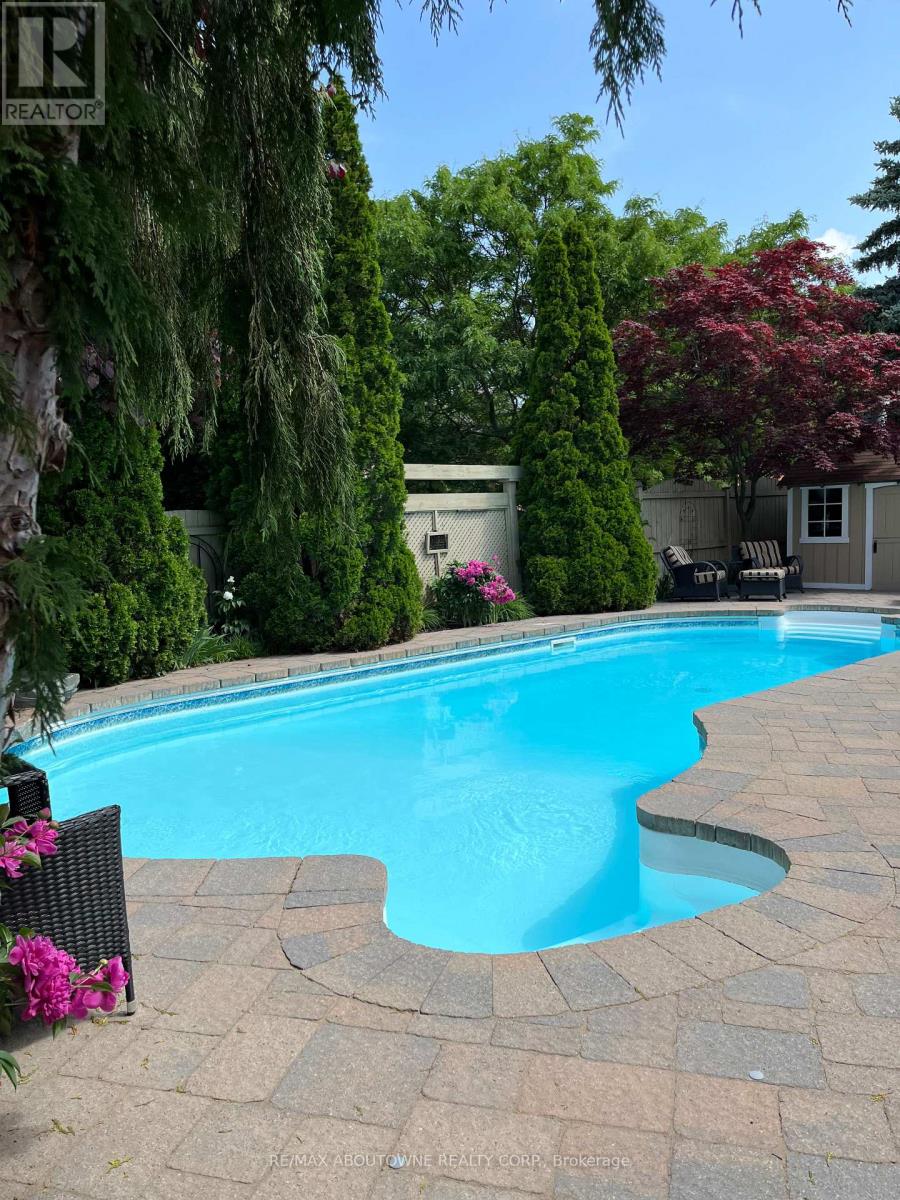 Photo 37 of 101 Westchester Road, Oakville ON