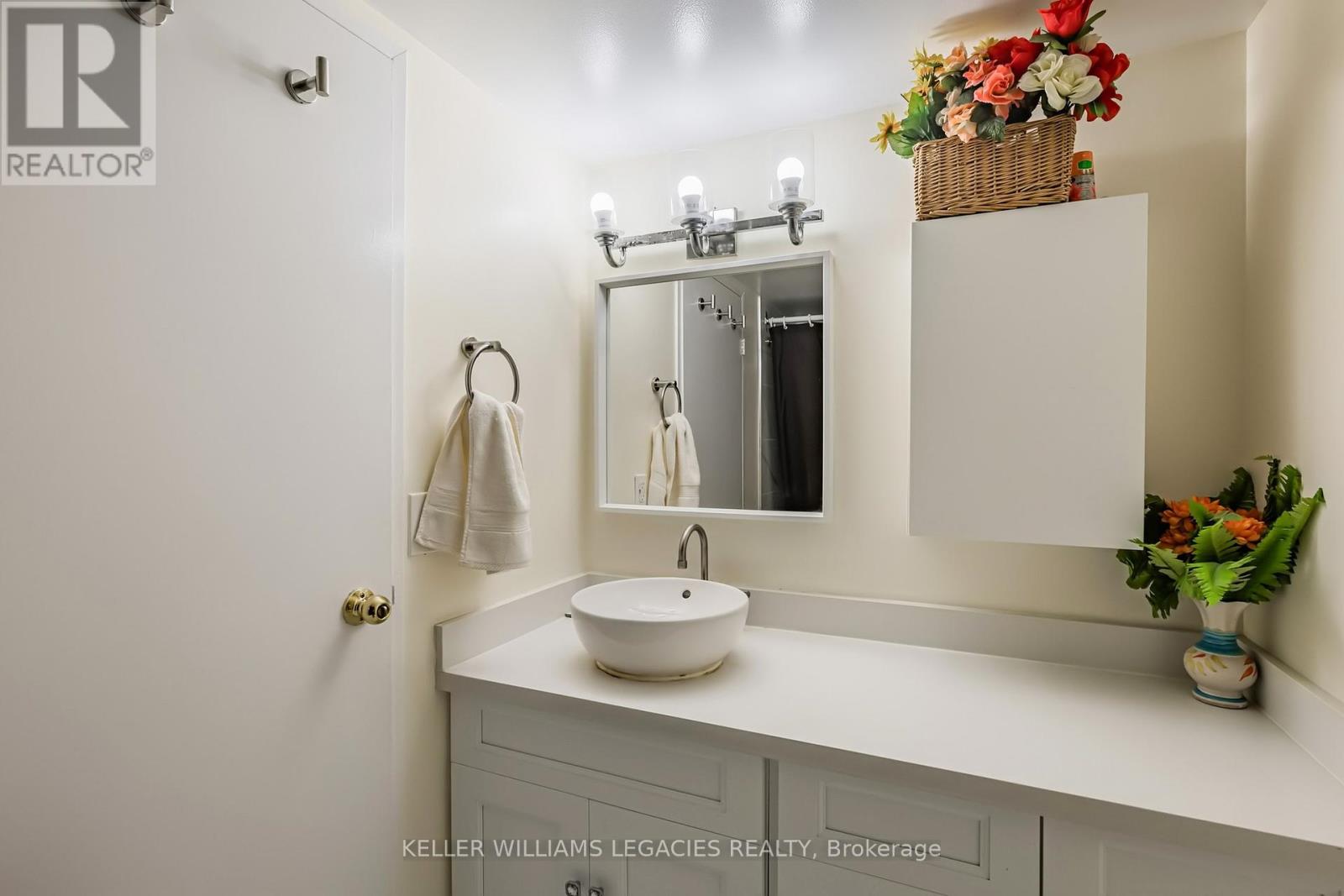 Photo 1 of 1603 10 Markbrook Lane, Toronto ON
