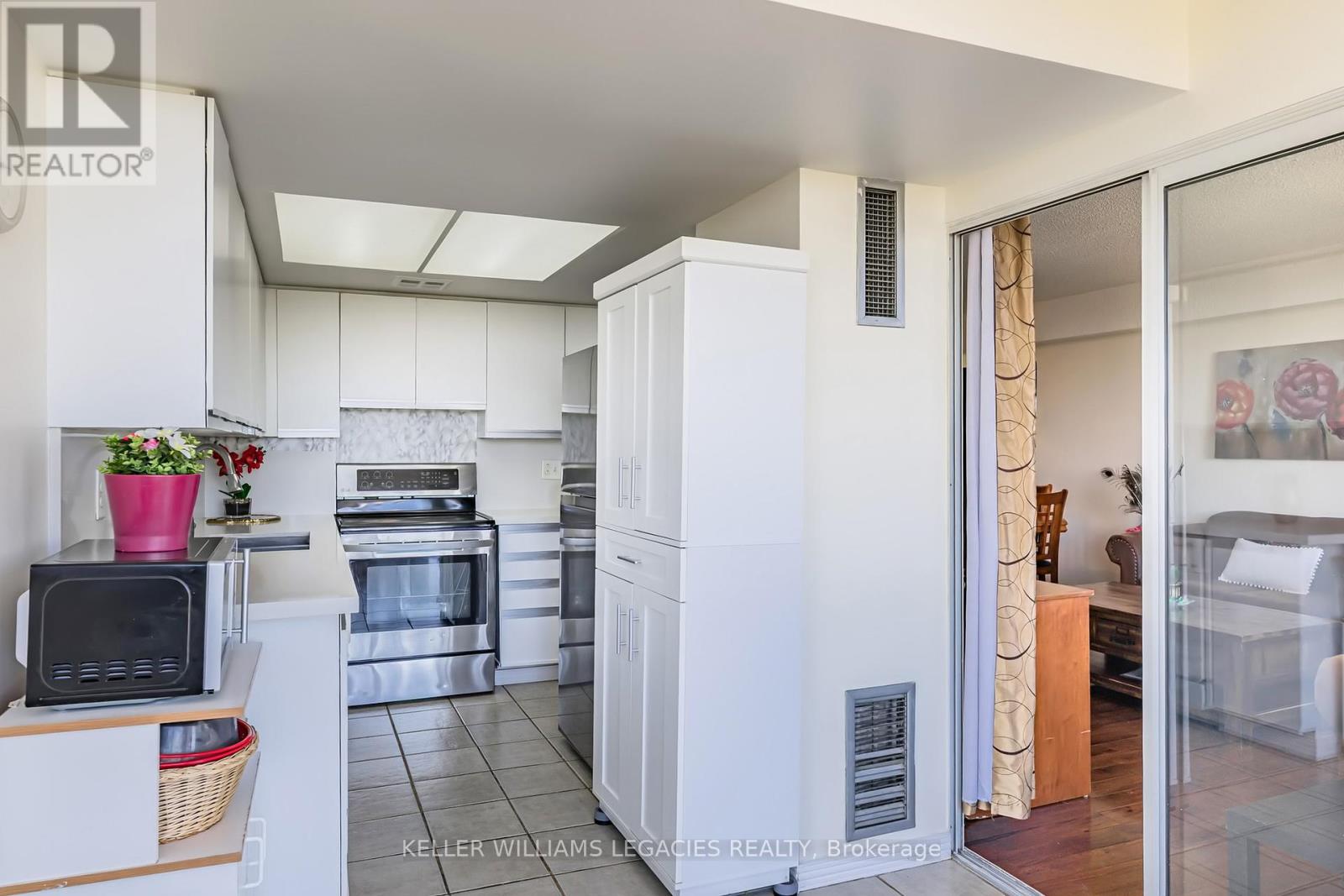 Photo 32 of 1603 10 Markbrook Lane, Toronto ON