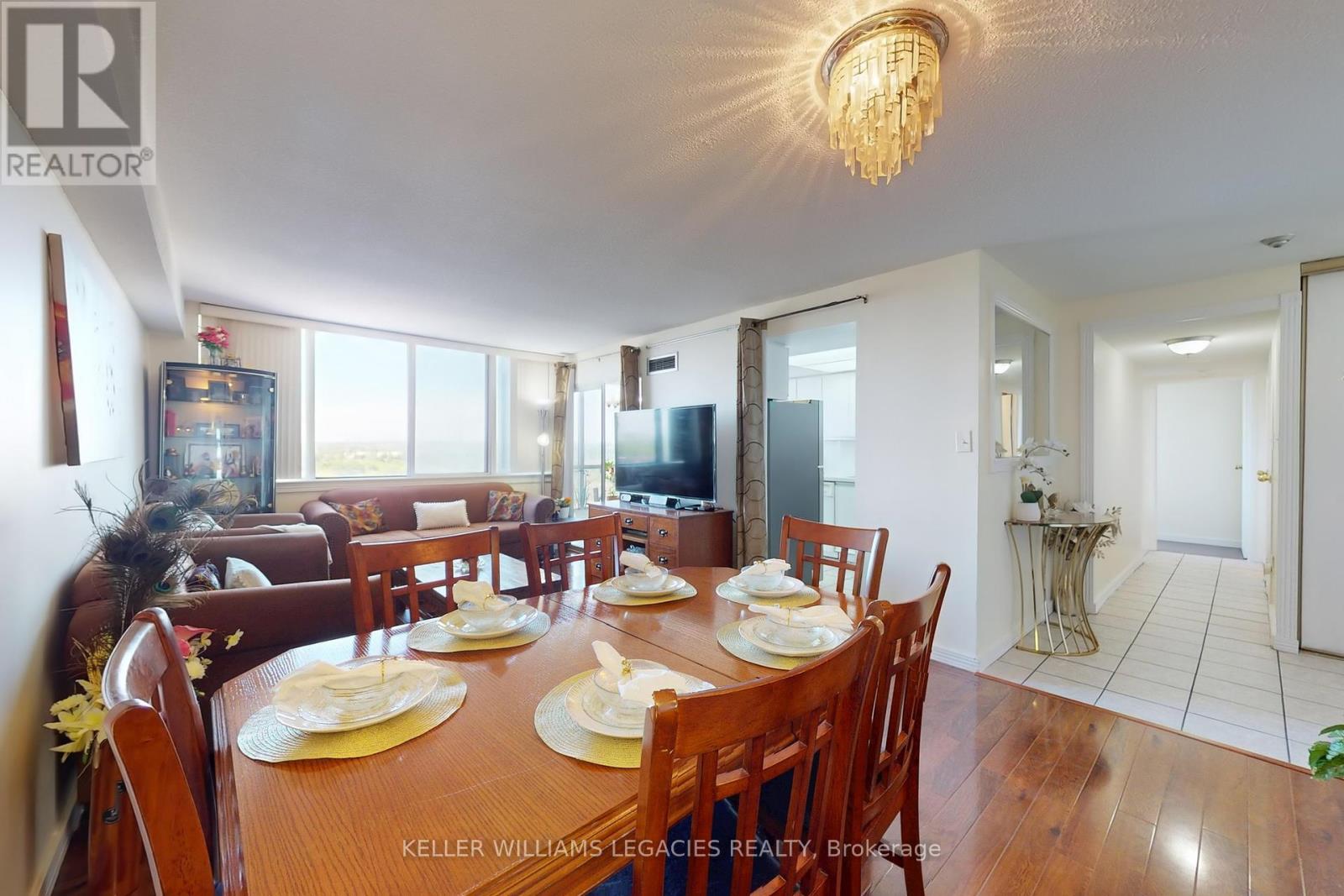 Photo 7 of 1603 10 Markbrook Lane, Toronto ON