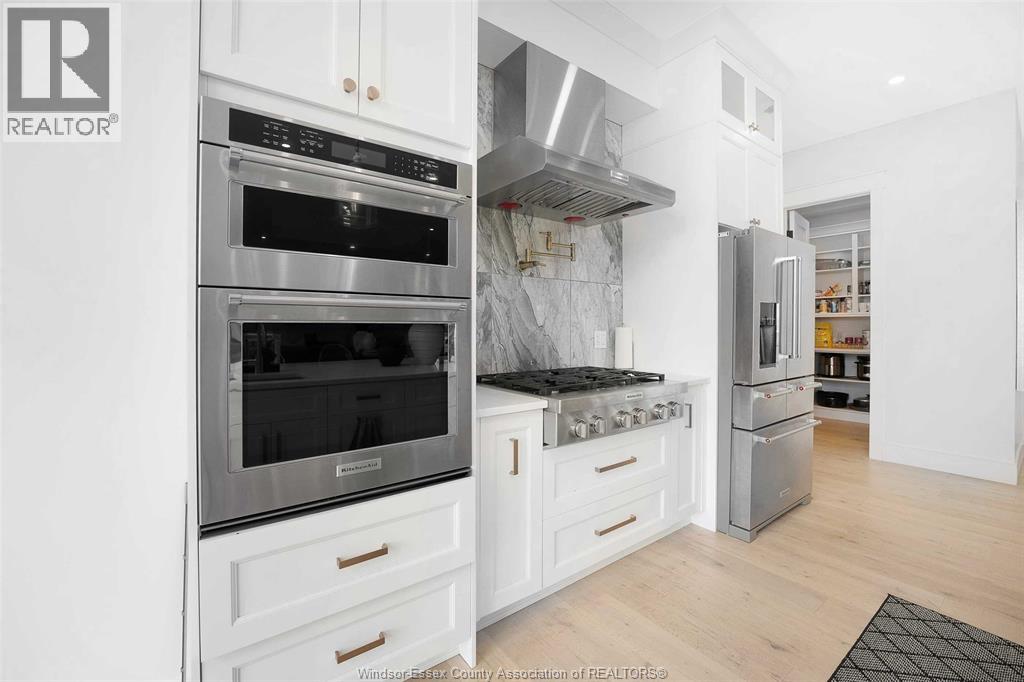 Photo 14 of 1012 Concession Rd 2 North, Amherstburg ON