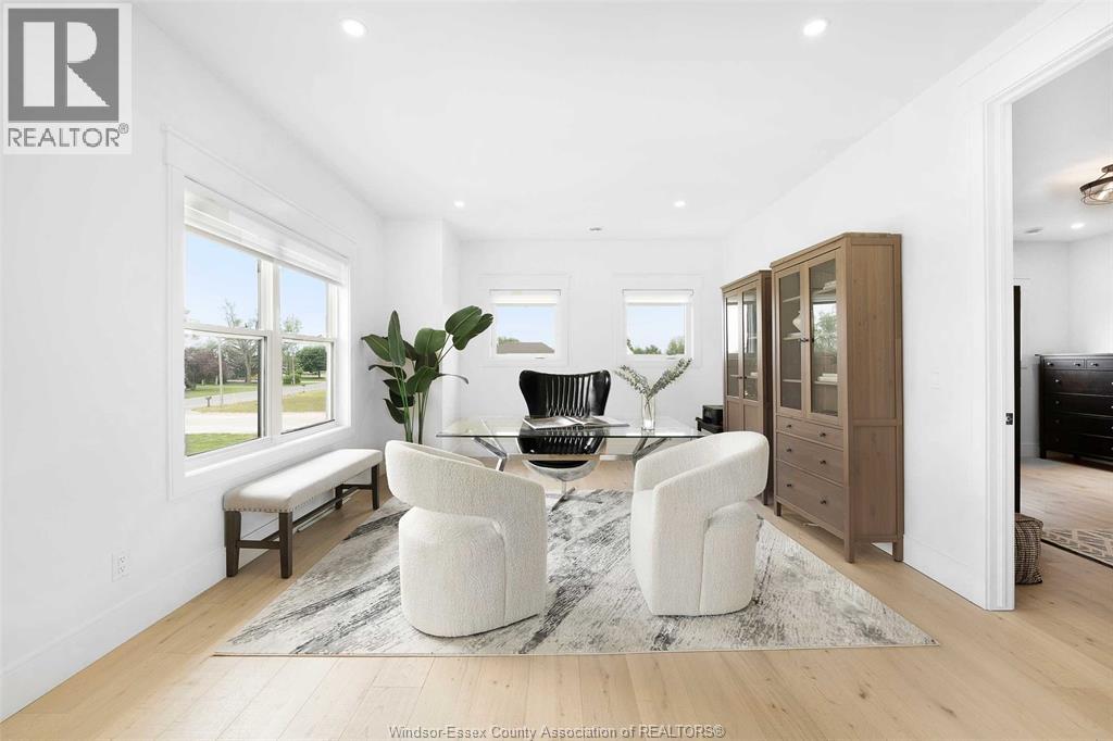 Photo 31 of 1012 Concession Rd 2 North, Amherstburg ON