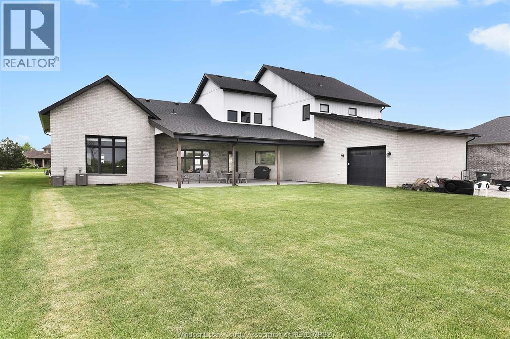 Photo 46 of 1012 Concession Rd 2 North, Amherstburg ON