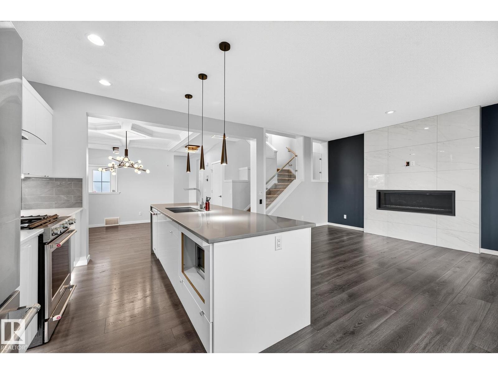 Photo 7 of 5403 Allbright Sq Sw, Edmonton AB