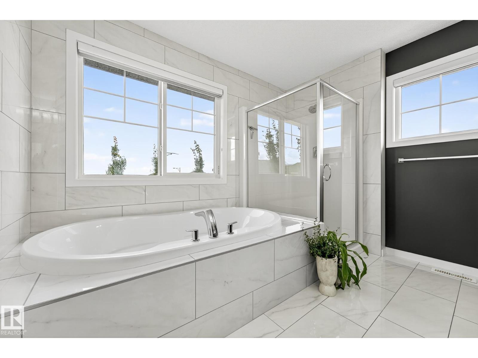 Photo 10 of 5403 Allbright Sq Sw, Edmonton AB