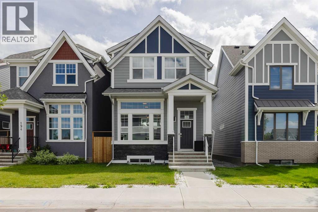 Photo 3 of 190 Magnolia Square Se, Calgary AB