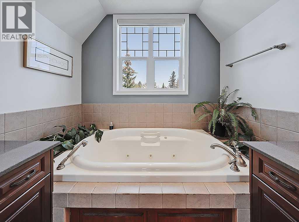 Single Family House for Sale in  Versailles Gate SW Garrison Woods Calgary 