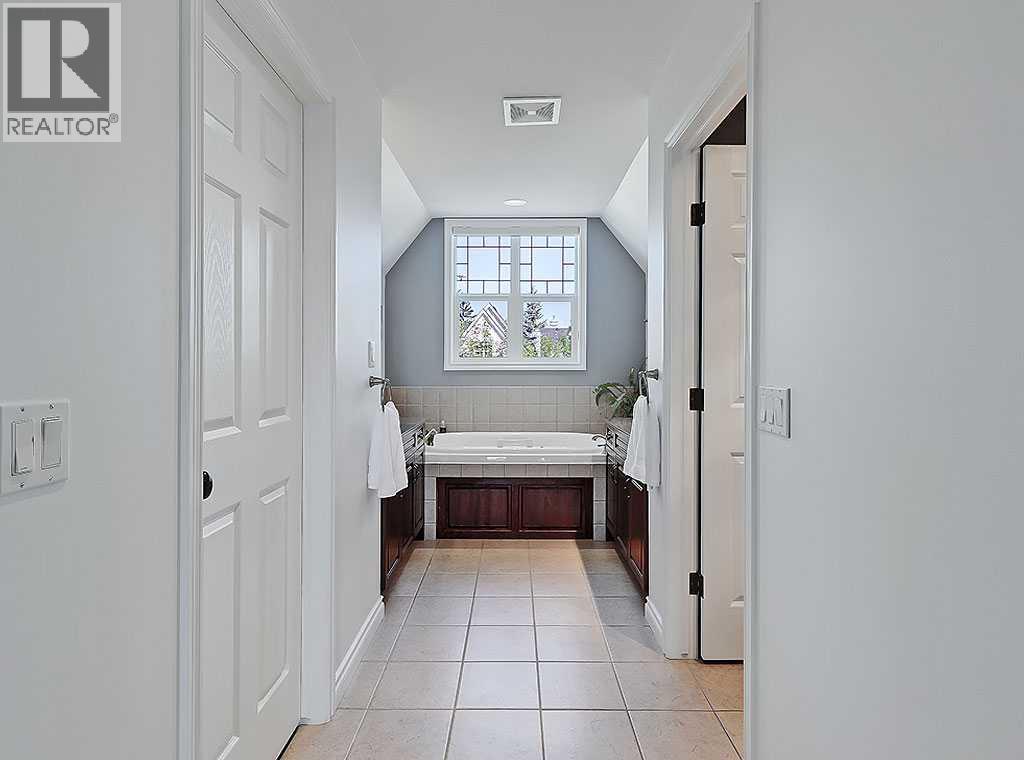 Single Family House for Sale in  Versailles Gate SW Garrison Woods Calgary 