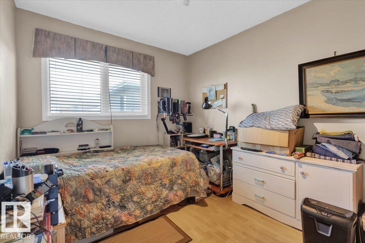 Photo 19 of 18516 96 Av Nw, Edmonton AB
