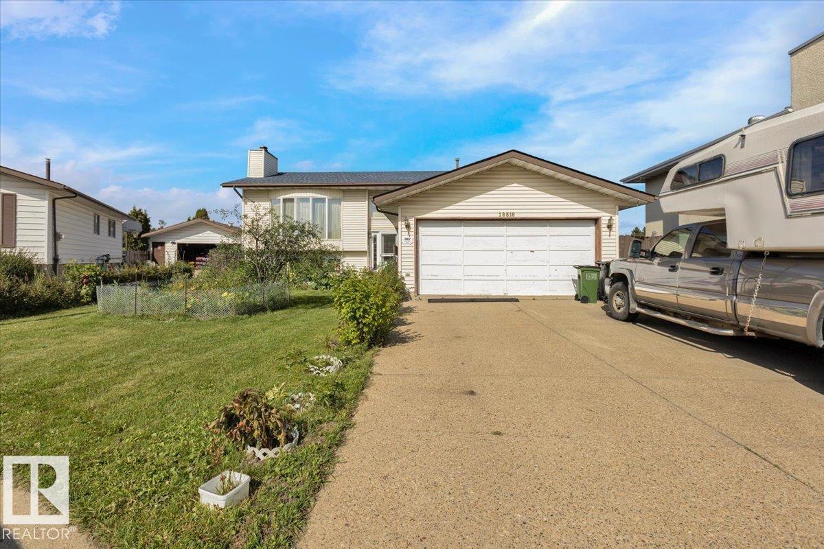 Photo 3 of 18516 96 Av Nw, Edmonton AB