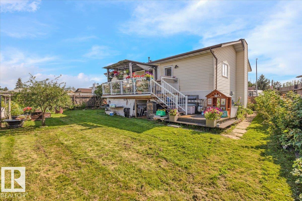 Photo 33 of 18516 96 Av Nw, Edmonton AB