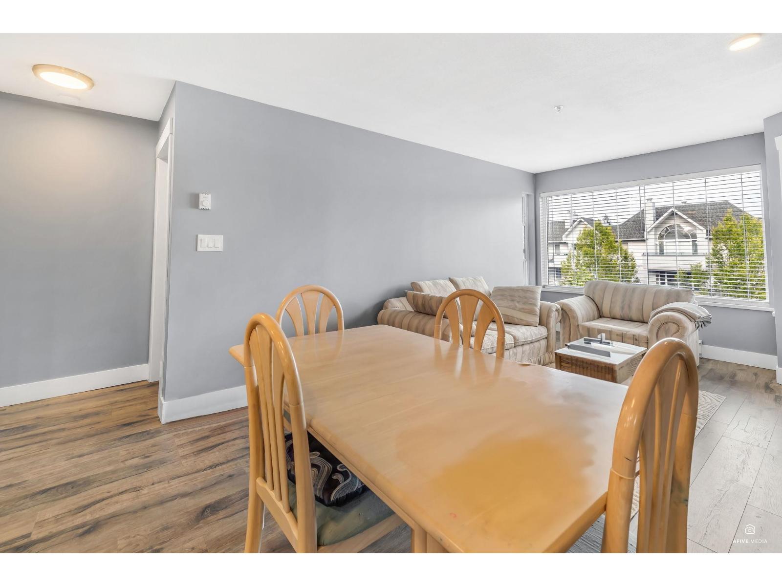 Photo 10 of 401 33708 King Road, Abbotsford BC
