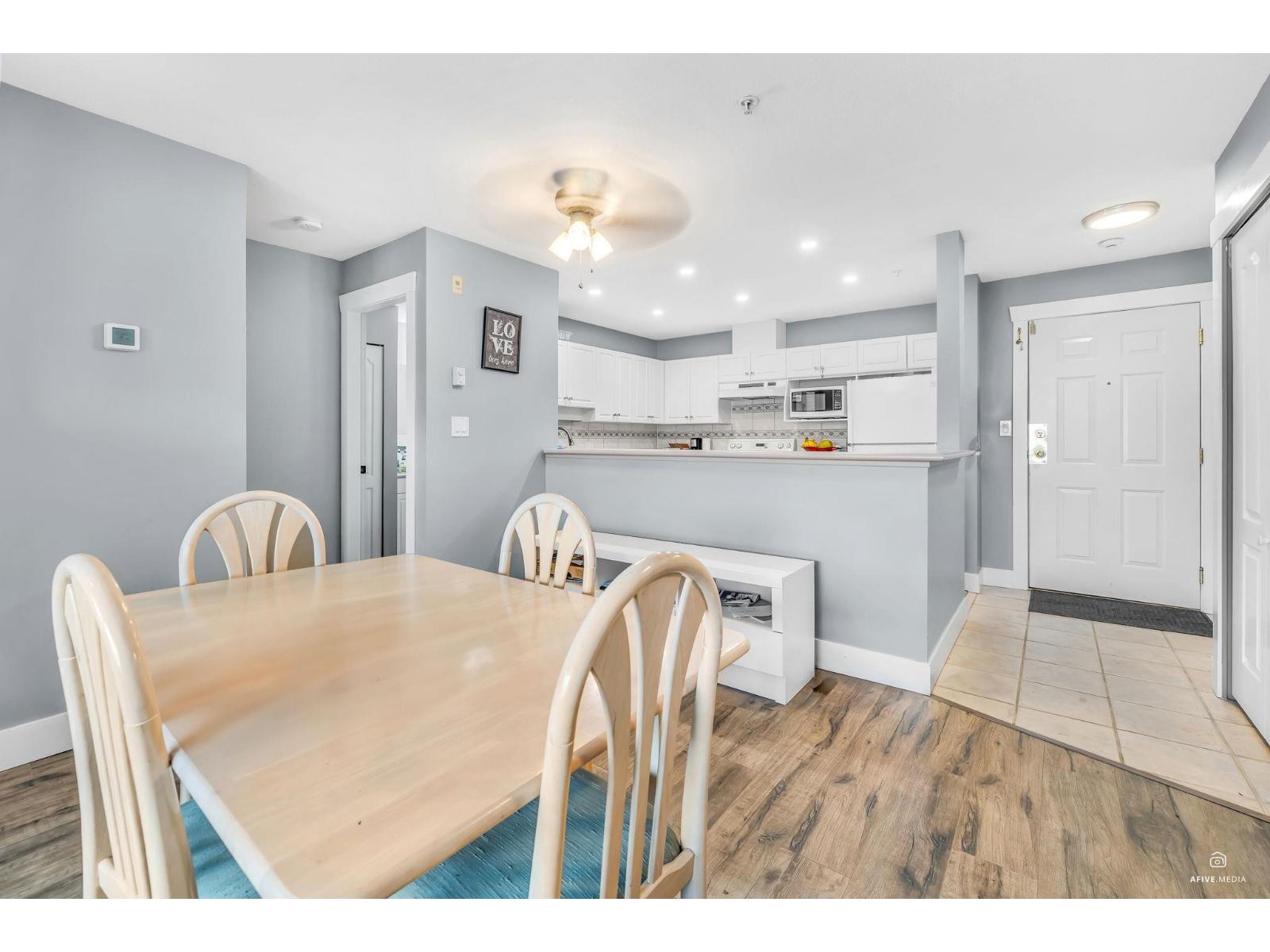 Photo 8 of 401 33708 King Road, Abbotsford BC