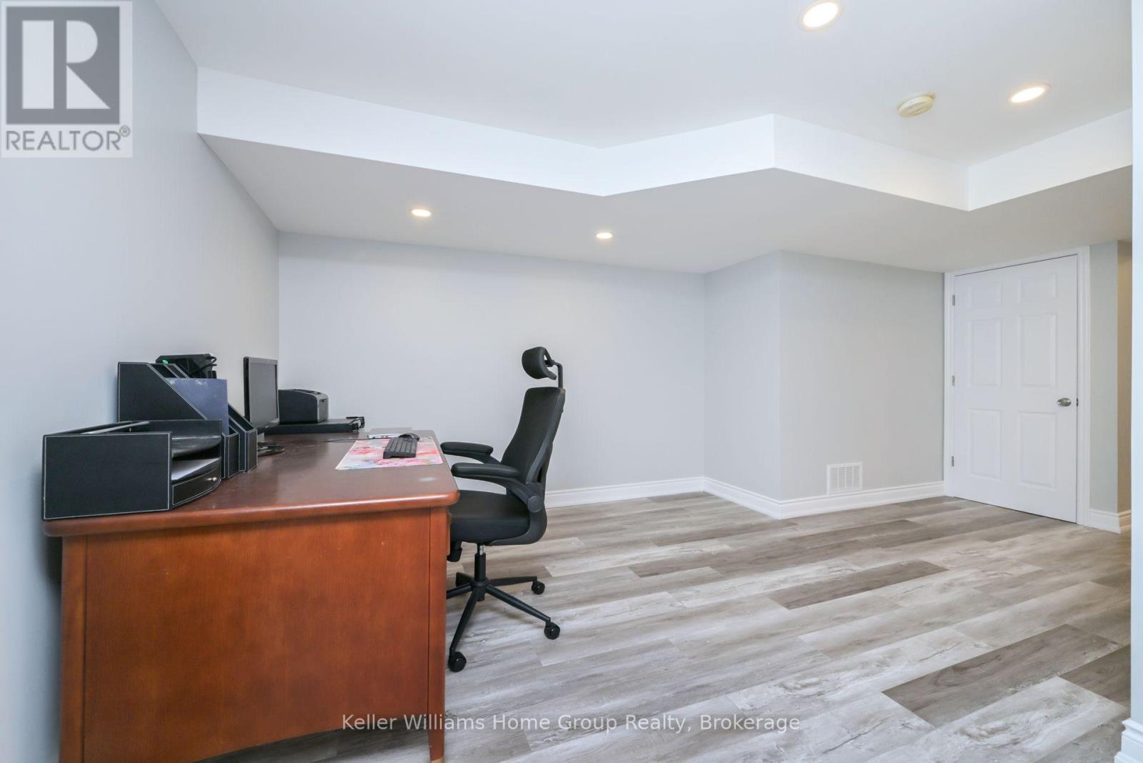 Photo 27 of 656 Armstrong Road, Shelburne ON