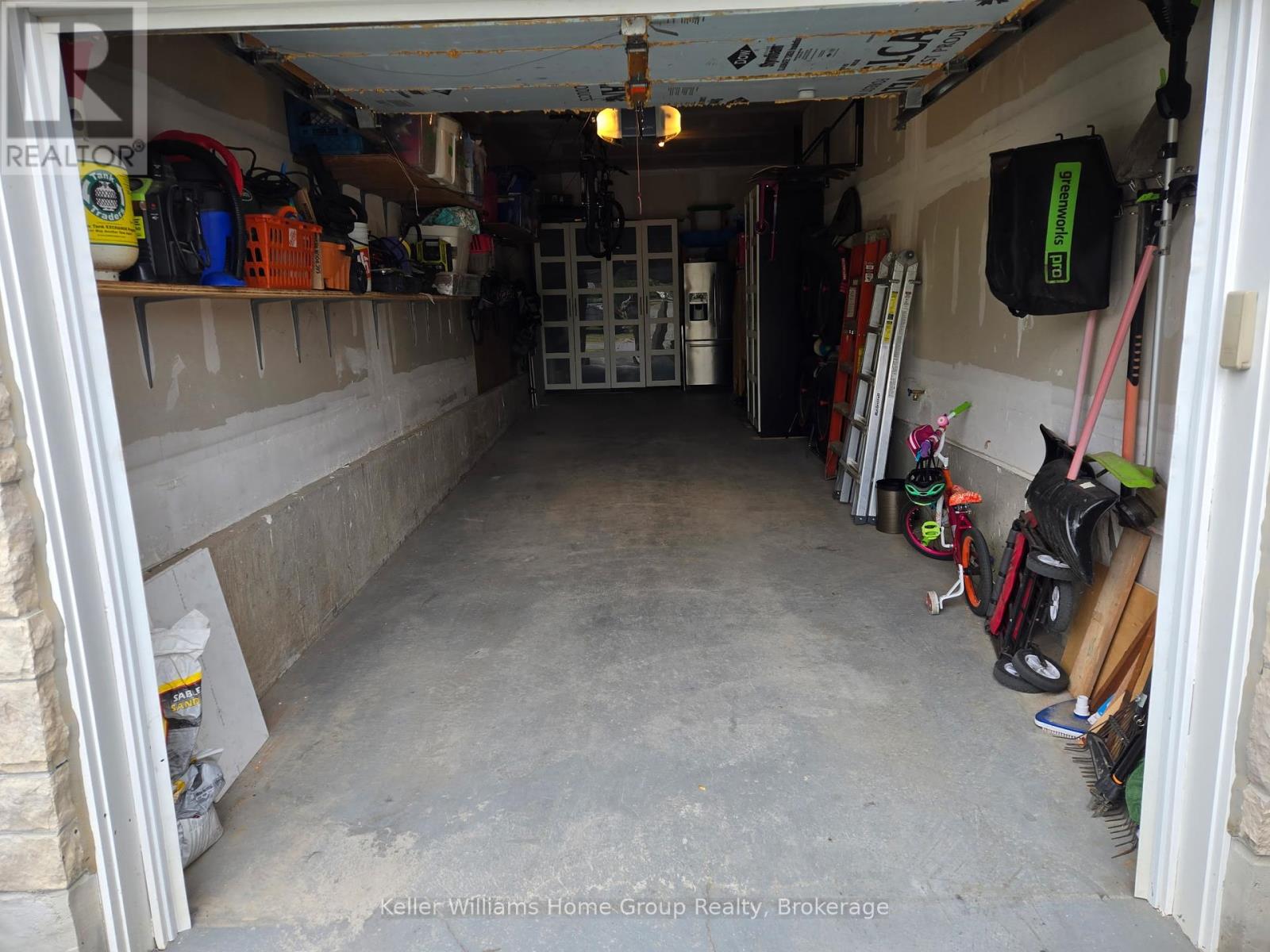 Photo 9 of 656 Armstrong Road, Shelburne ON