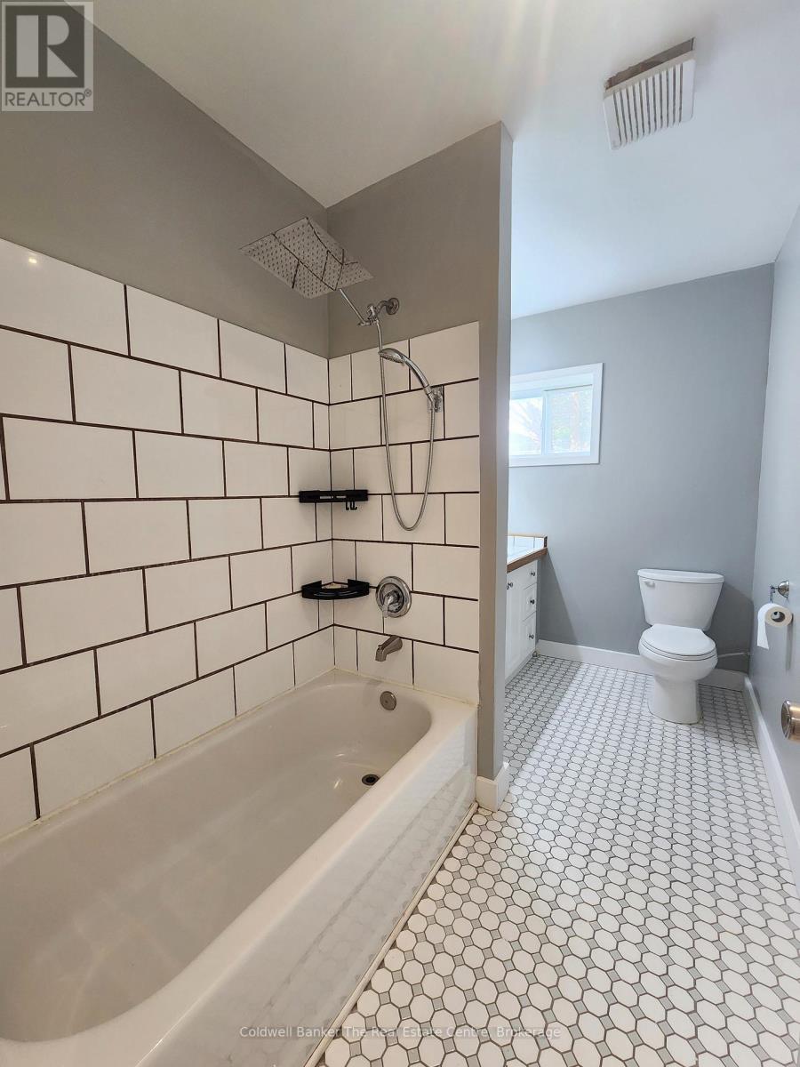 Photo 48 of 120 Bakery Lane, Gravenhurst ON