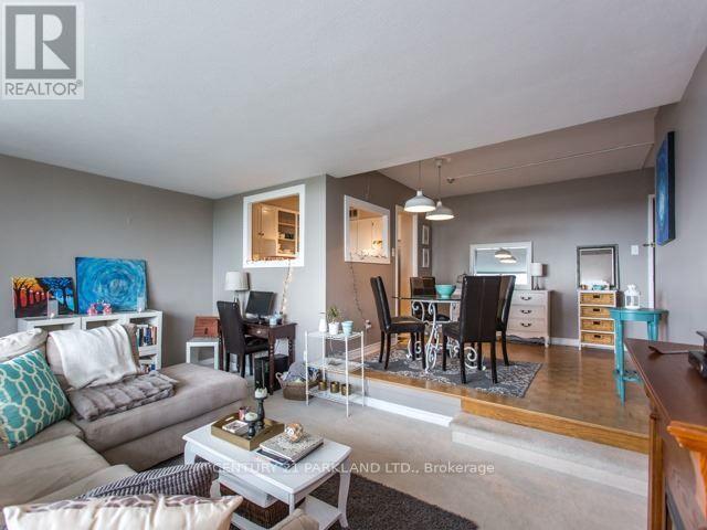 Photo 6 of 503 10 Parkway Forest Drive, Toronto ON