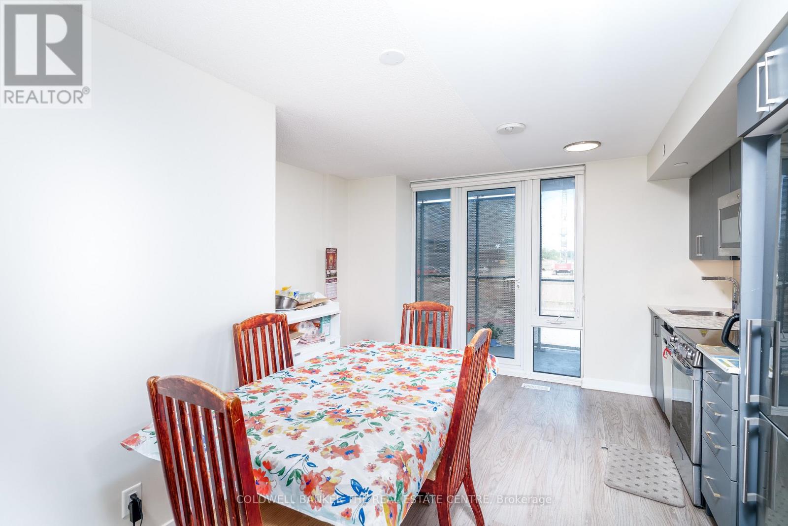 Photo 6 of 104 38 Monte Kwinter Court, Toronto ON