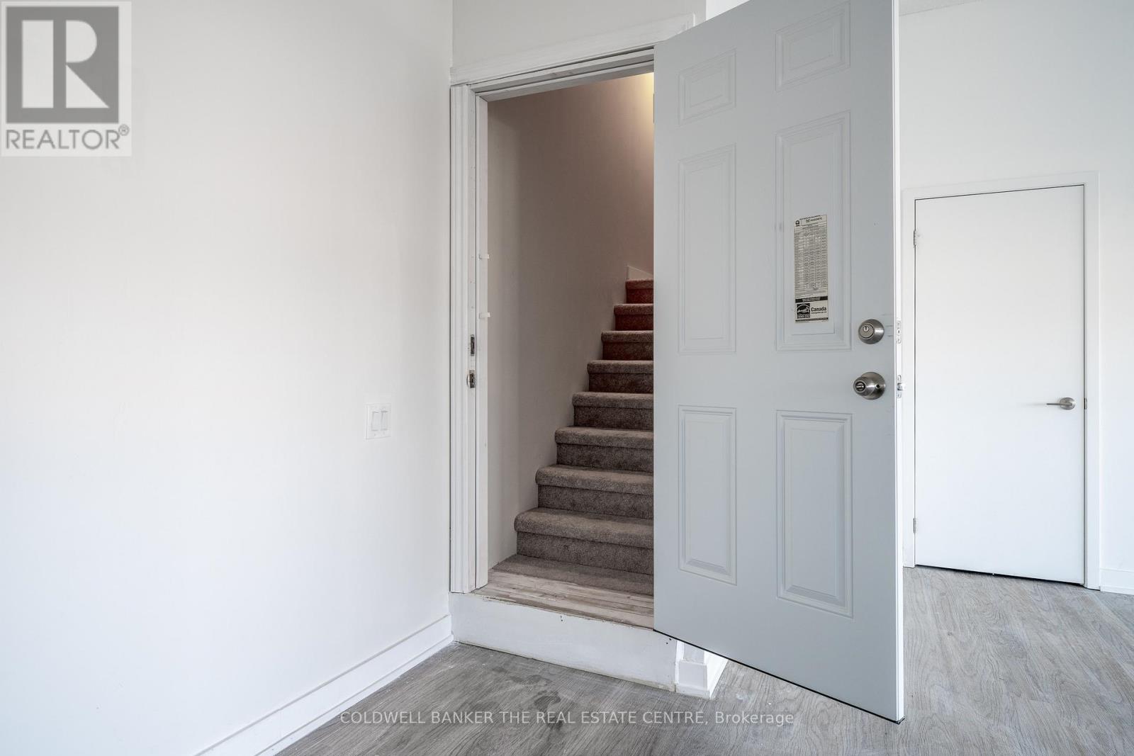 Photo 15 of 104 38 Monte Kwinter Court, Toronto ON