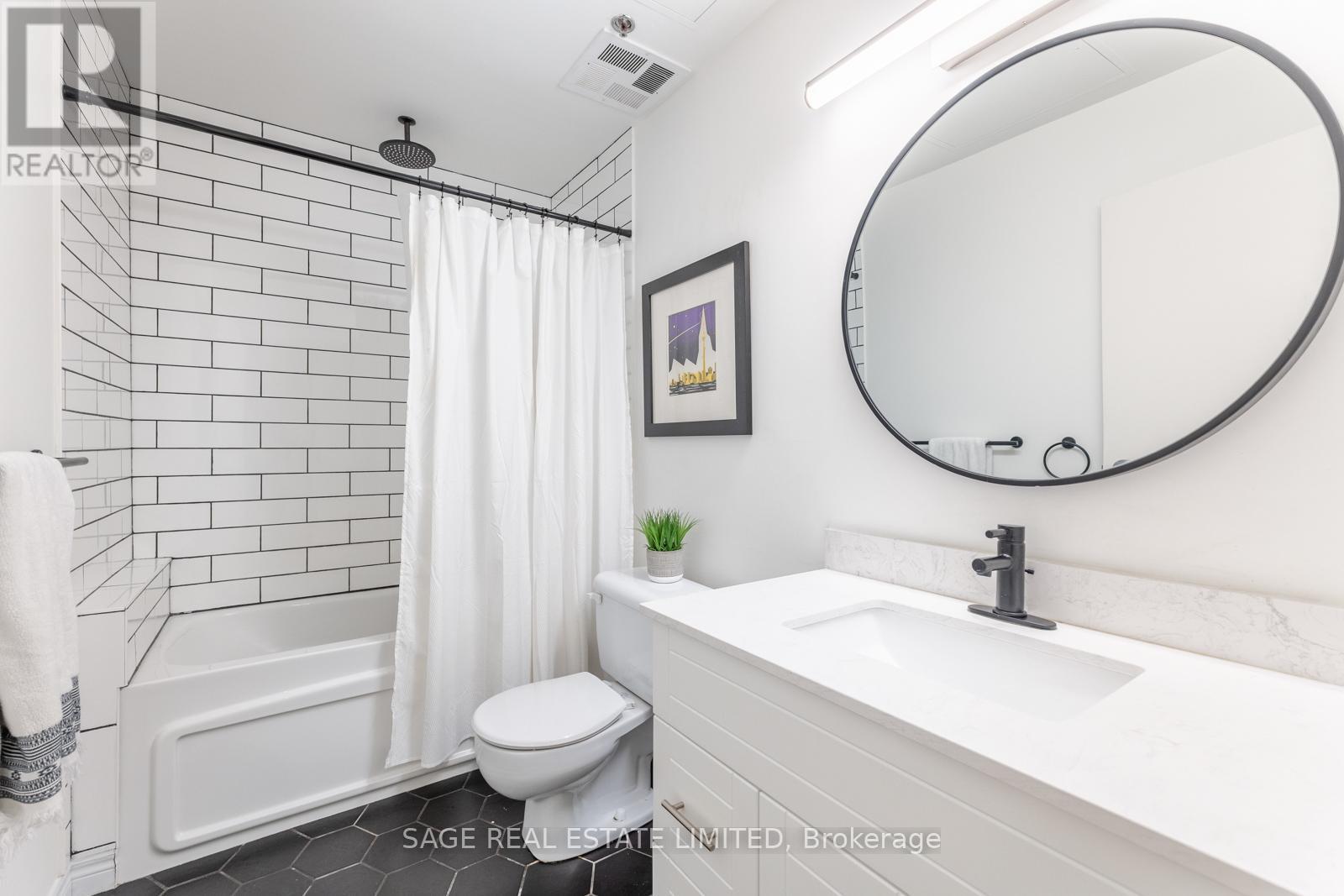 Photo 21 of 103 383 Adelaide Street E, Toronto ON