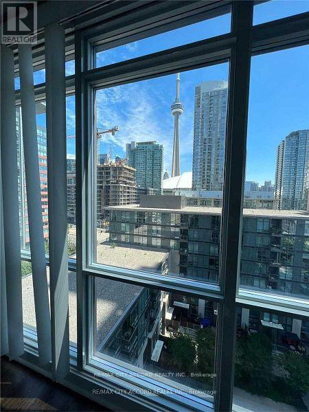Photo 3 of 1107 15 Fort York Boulevard, Toronto ON