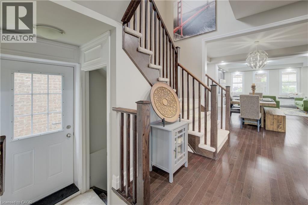 Photo 15 of 39 Wannamaker Crescent, Cambridge ON