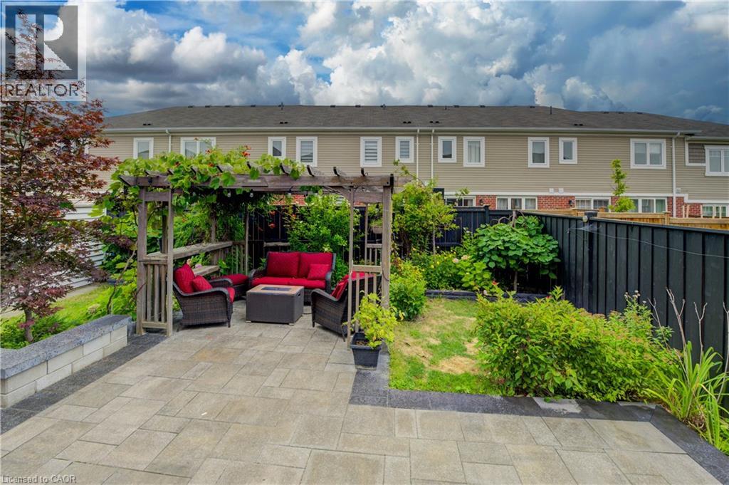 Photo 29 of 39 Wannamaker Crescent, Cambridge ON