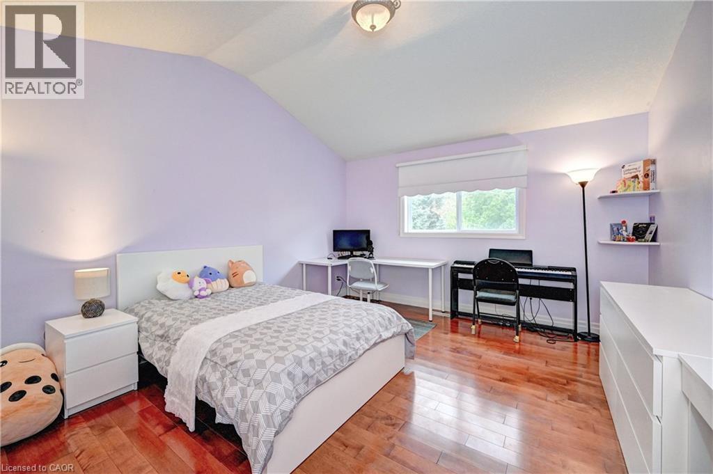 Photo 33 of 653 Rhine Fall Drive, Waterloo ON