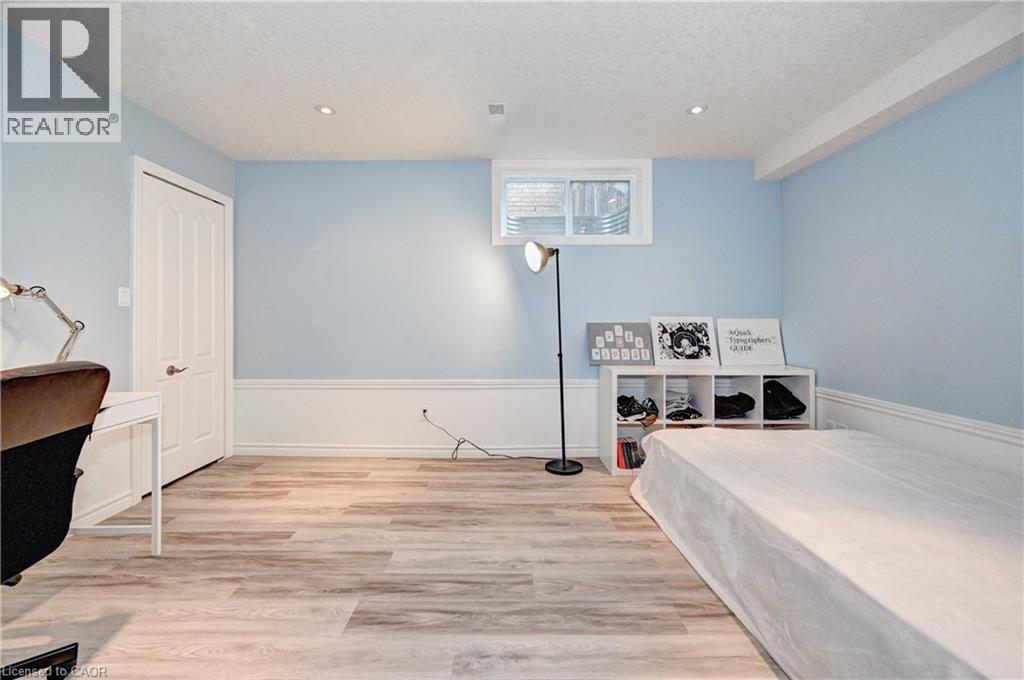 Photo 42 of 653 Rhine Fall Drive, Waterloo ON