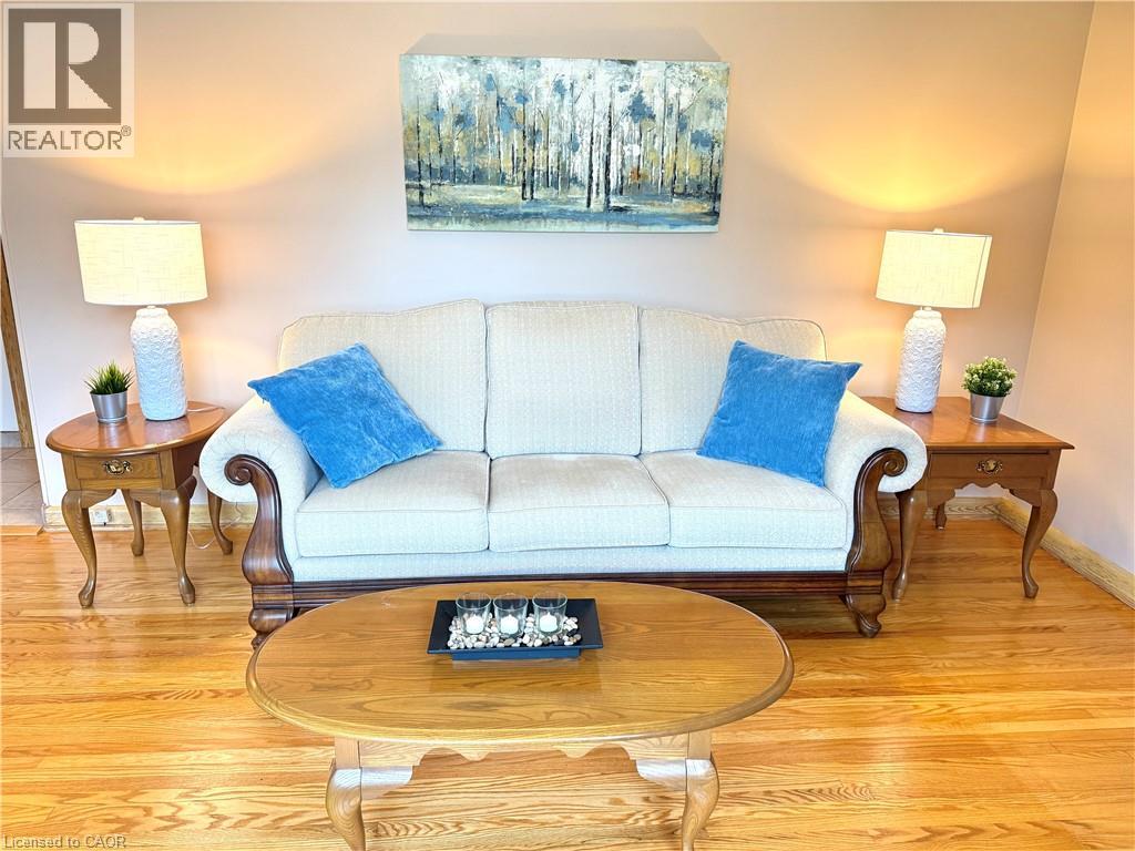 Photo 8 of 343 Hixon Road, Hamilton ON