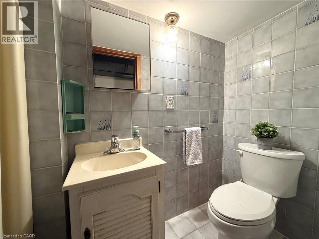 Photo 17 of 343 Hixon Road, Hamilton ON