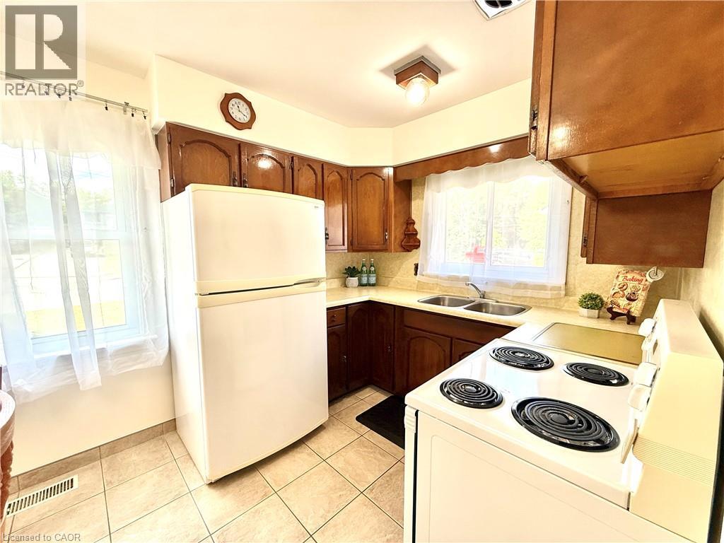 Photo 13 of 343 Hixon Road, Hamilton ON