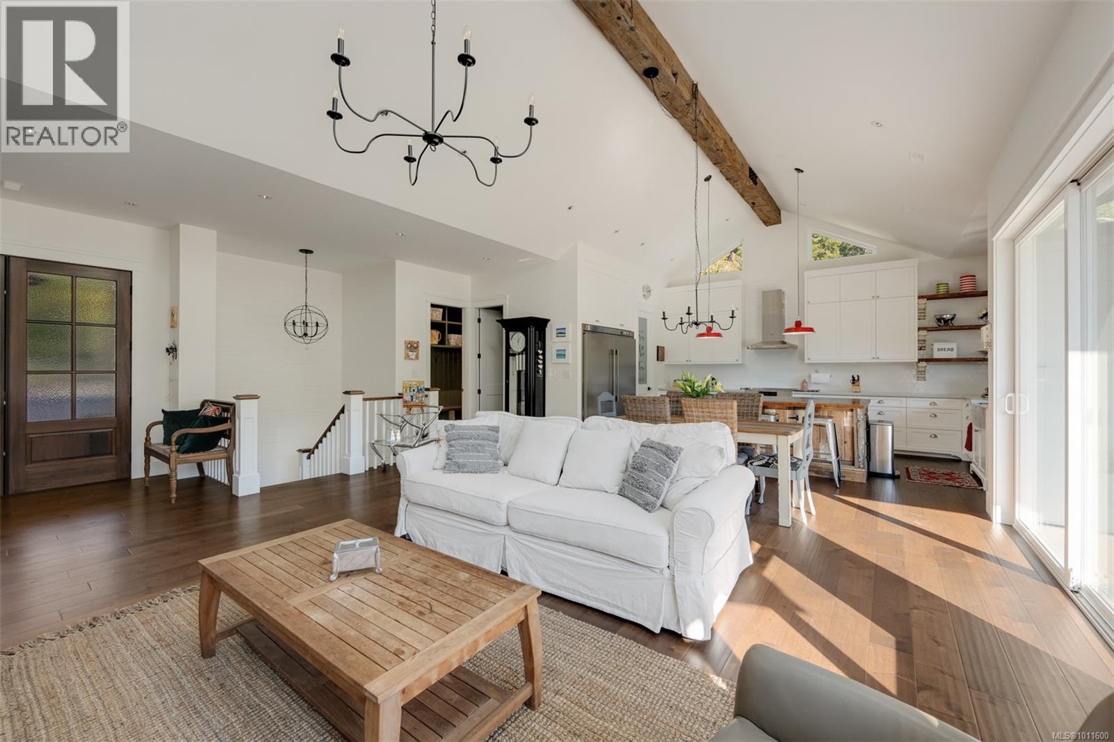 Photo 14 of 471 Green Mountain Rd, Saanich BC