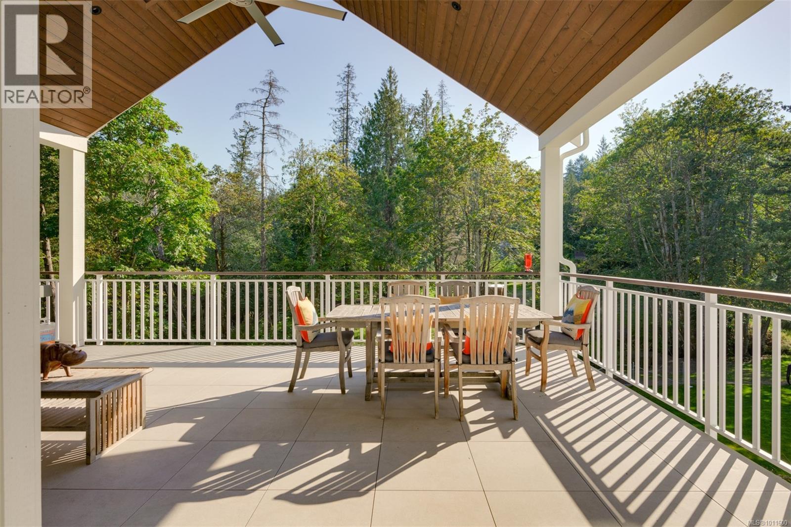 Photo 15 of 471 Green Mountain Rd, Saanich BC