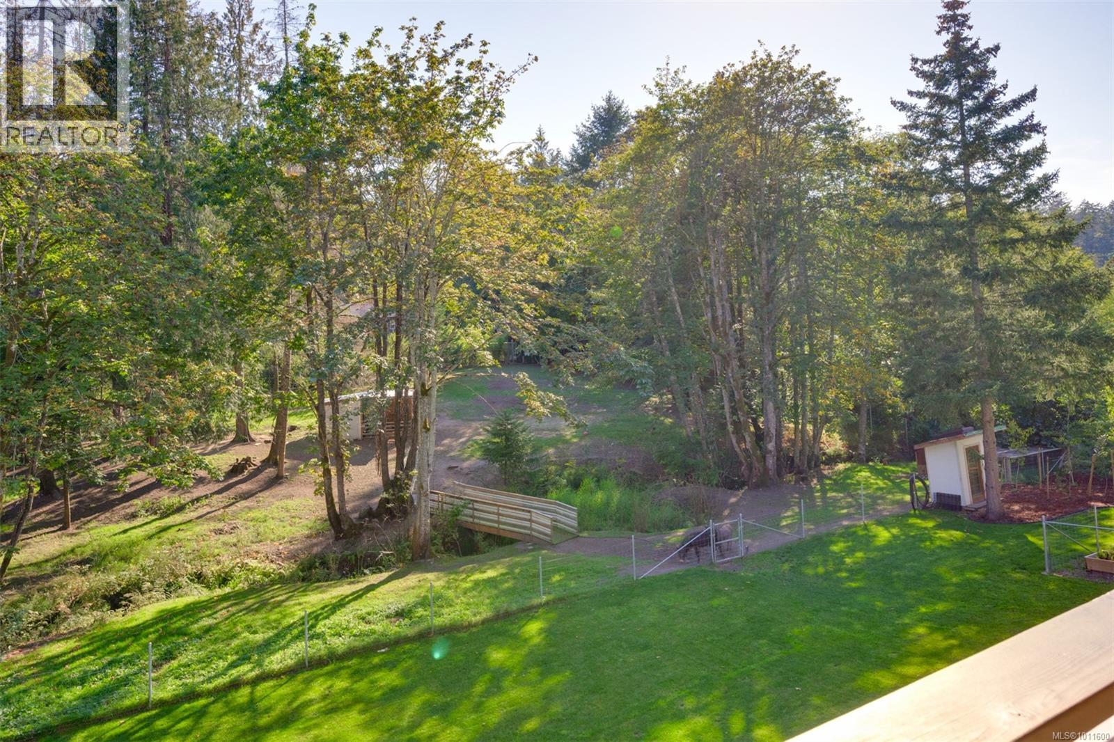 Photo 35 of 471 Green Mountain Rd, Saanich BC