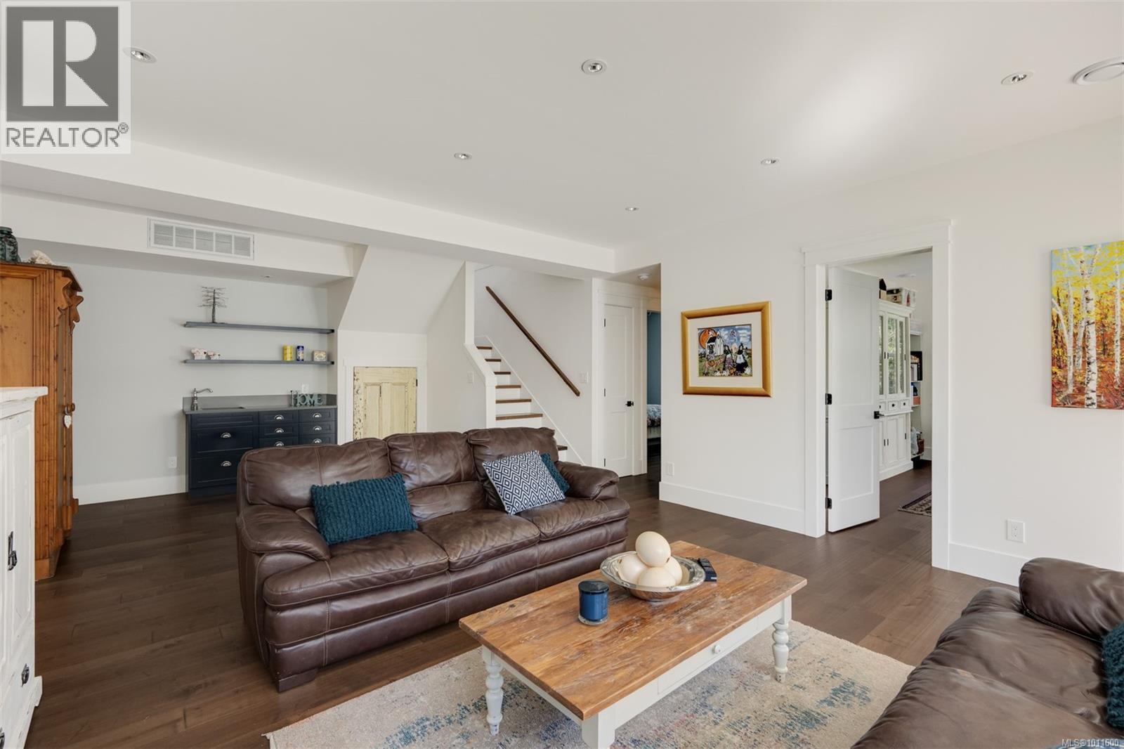 Photo 21 of 471 Green Mountain Rd, Saanich BC