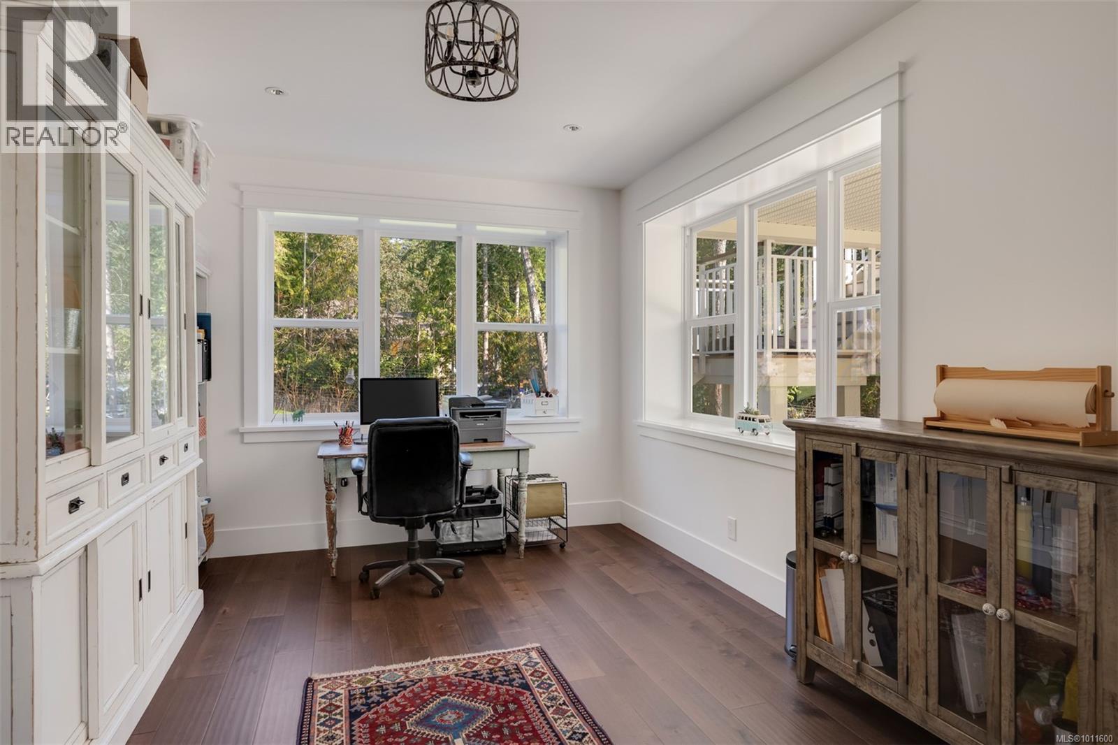 Photo 11 of 471 Green Mountain Rd, Saanich BC