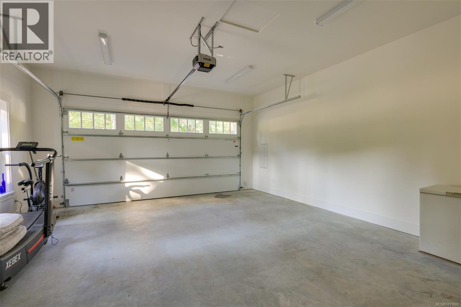 Photo 32 of 471 Green Mountain Rd, Saanich BC
