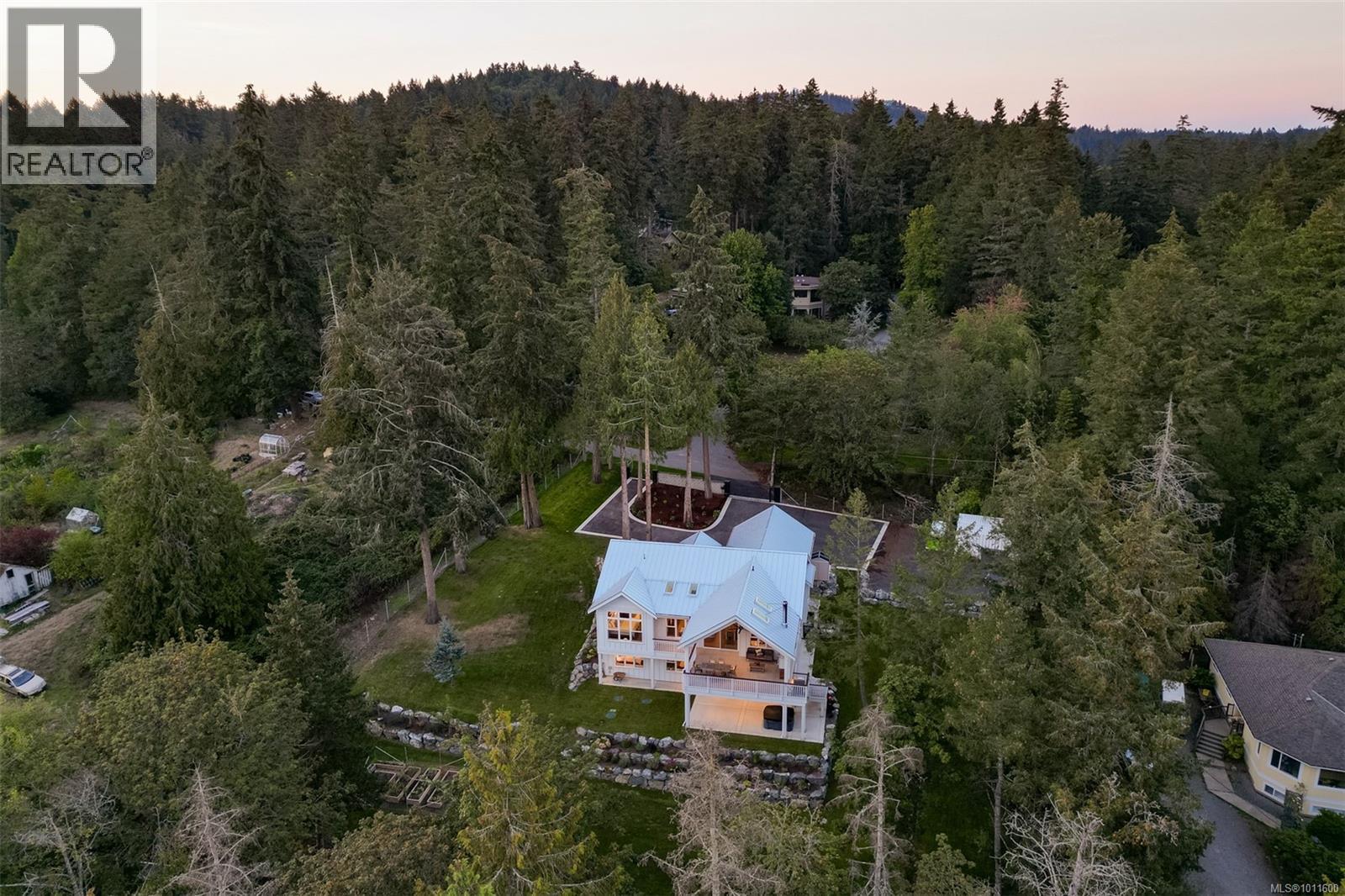 Photo 18 of 471 Green Mountain Rd, Saanich BC
