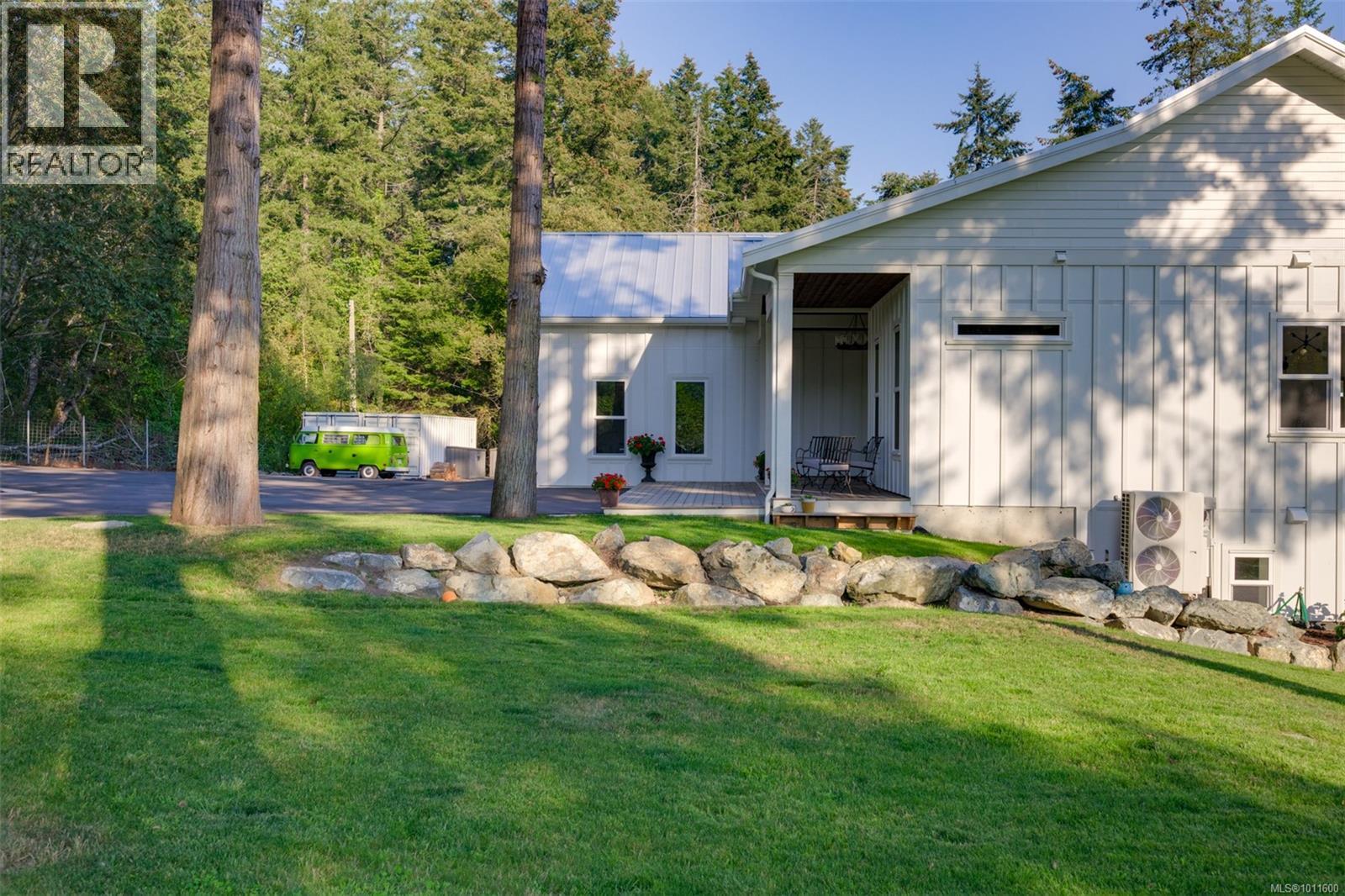 Photo 30 of 471 Green Mountain Rd, Saanich BC