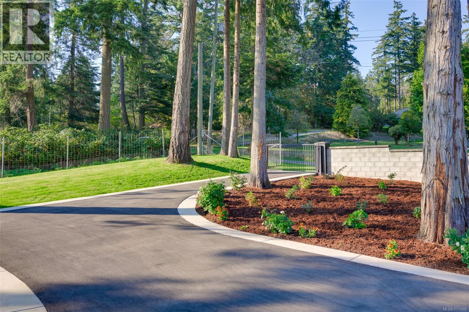 Photo 55 of 471 Green Mountain Rd, Saanich BC
