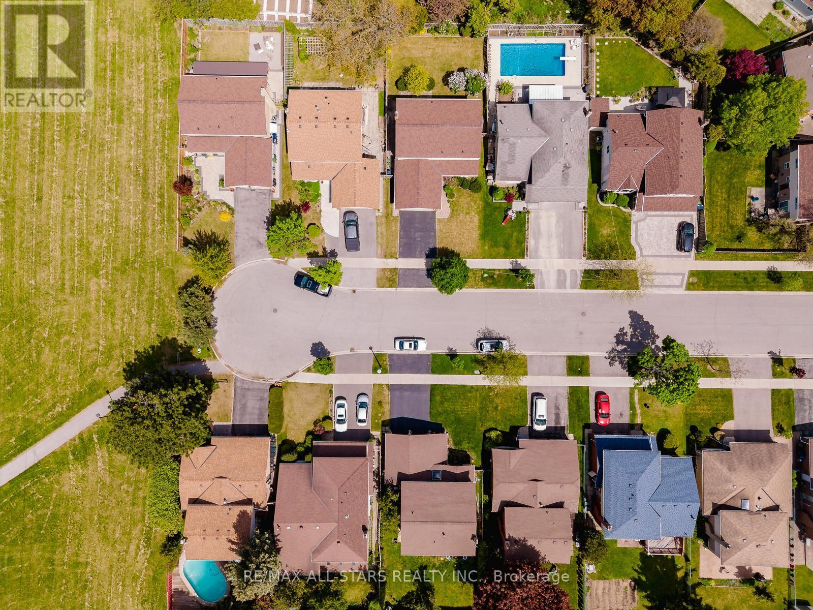 Photo 39 of 45 Wellpark Boulevard, Toronto ON