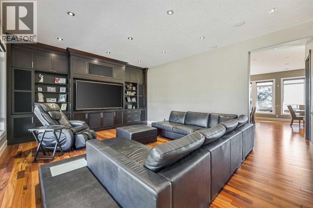 Single Family House for Sale in   Street NE Winston Heights/Mountview Calgary 