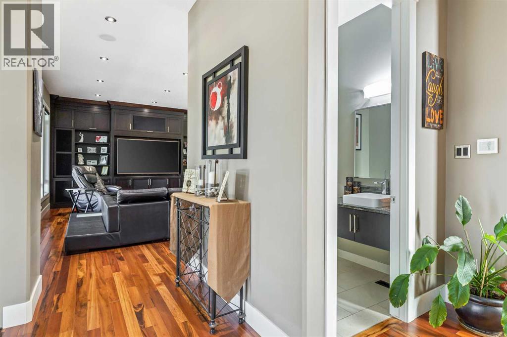 2216 8 Street NE, Calgary, Alberta
